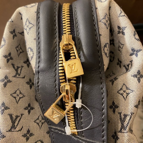 LV Blue Lin Josephine GM - Picture 3 of 10